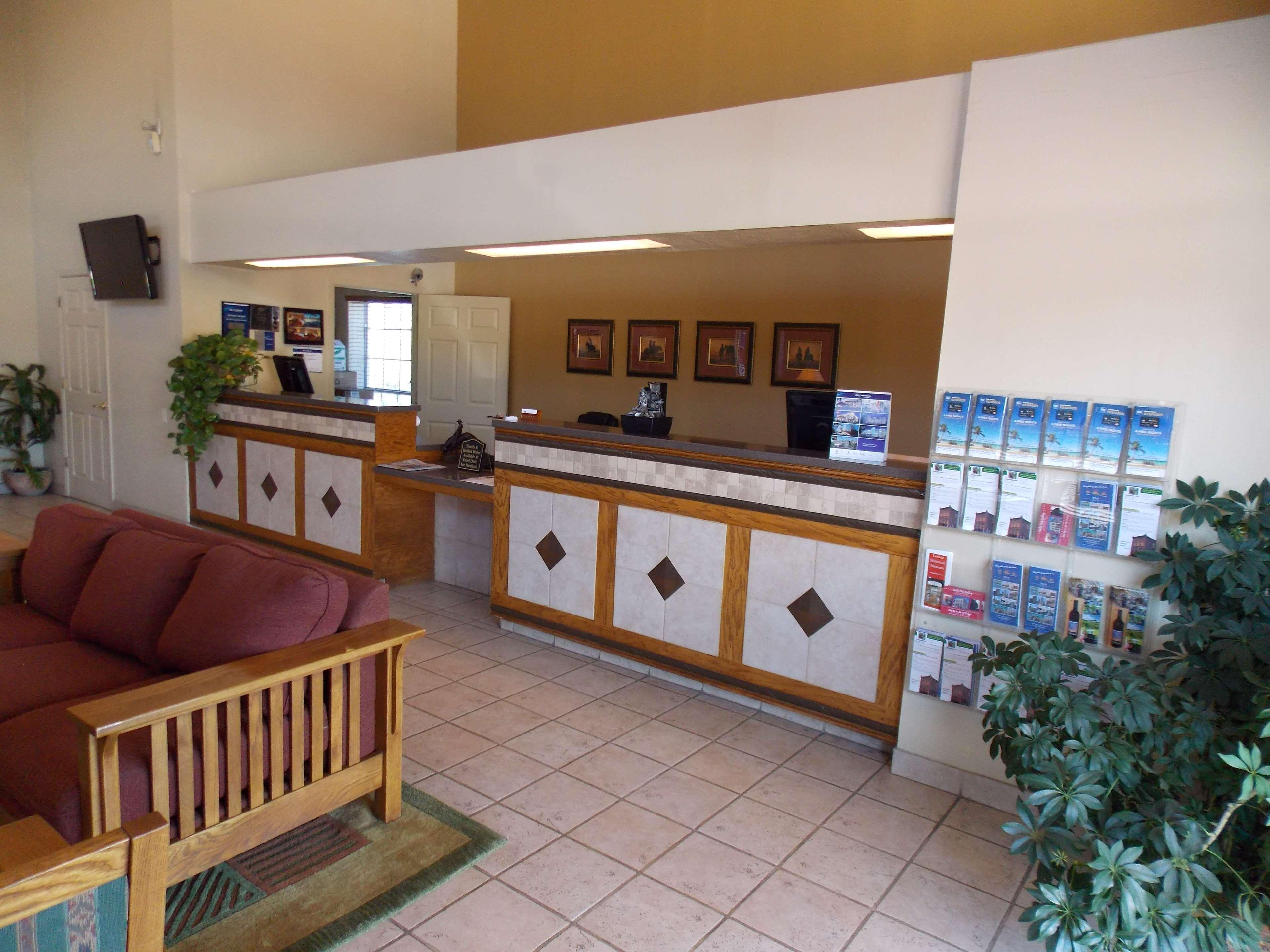 Best Western Executive Inn Hallettsville Buitenkant foto