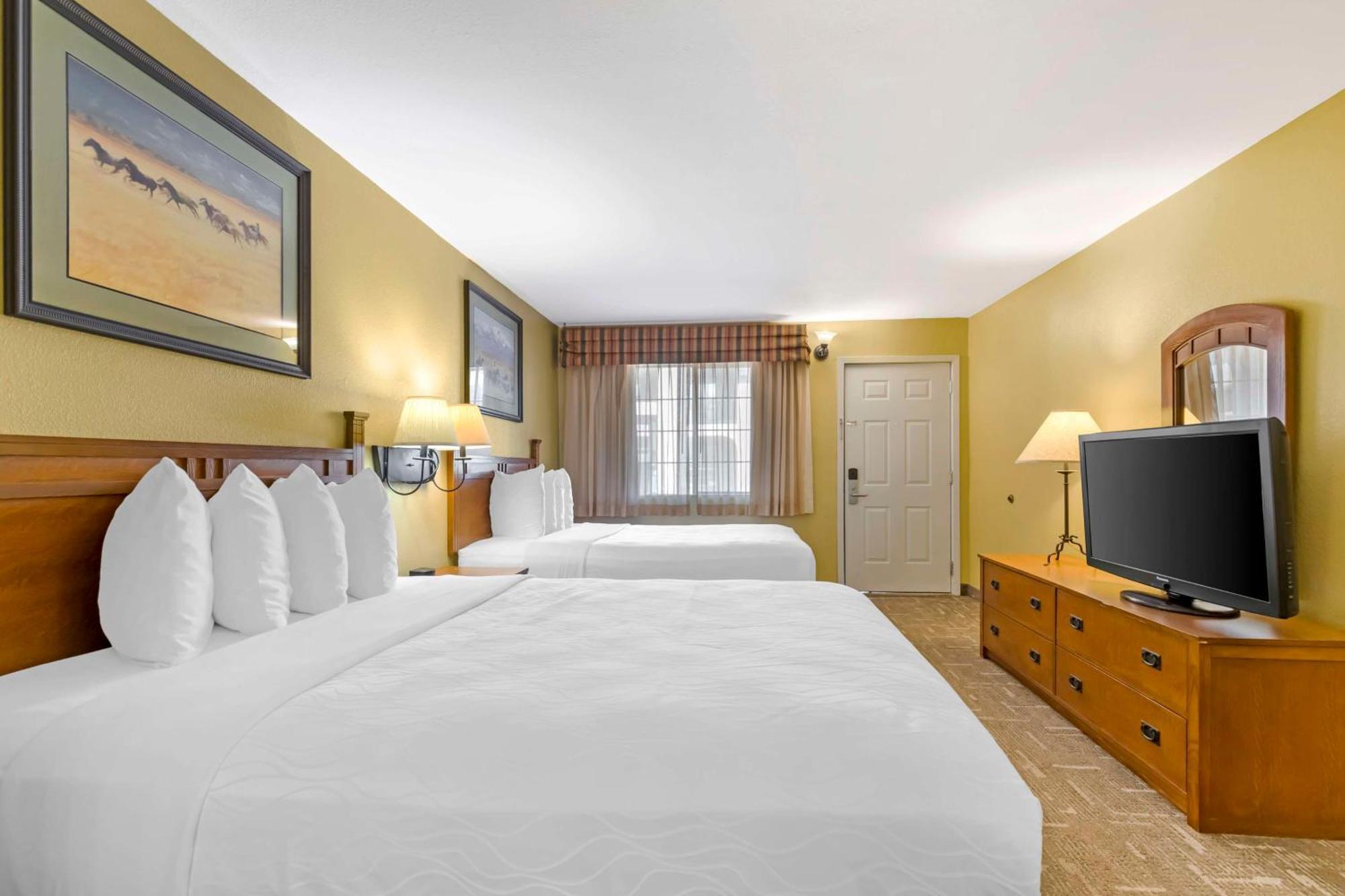 Best Western Executive Inn Hallettsville Buitenkant foto