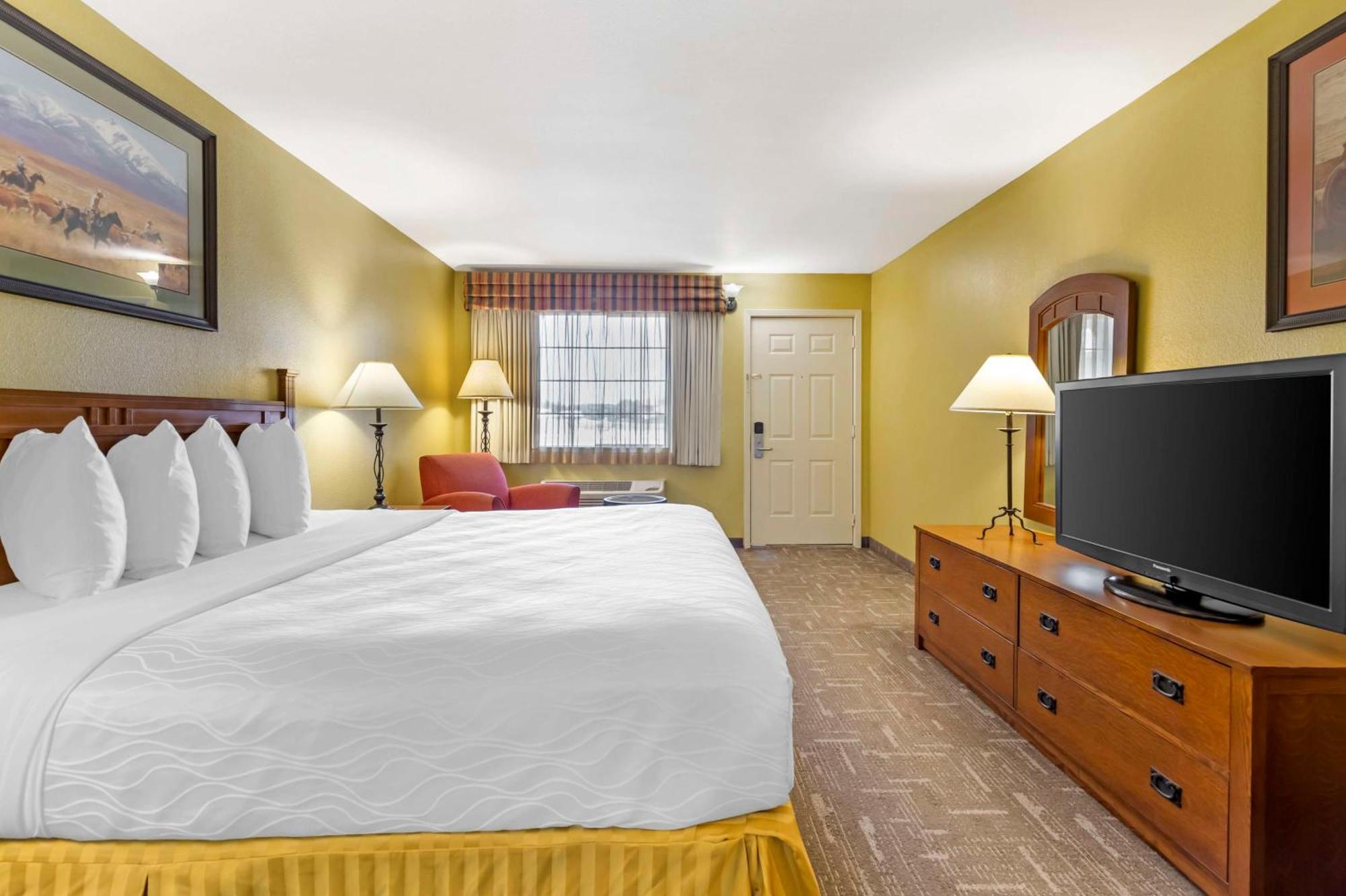 Best Western Executive Inn Hallettsville Buitenkant foto