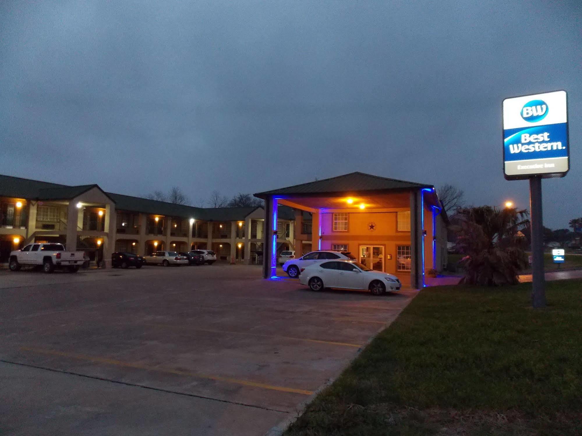 Best Western Executive Inn Hallettsville Buitenkant foto